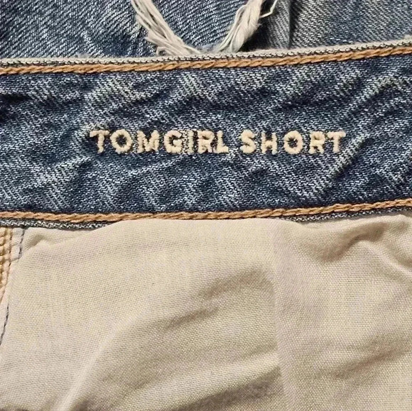 AMERICAN EAGLE TOMGIRL SHORT WOMEN'S SIZE 4 - Picture 6 of 6